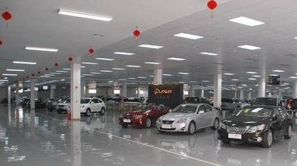 電商搶灘汽車(chē)市場(chǎng) 蘇寧國(guó)美布局百家汽車(chē)超市